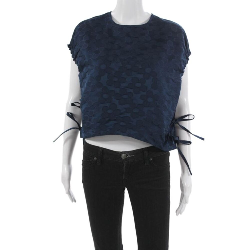 Avn Women Cropped Floral Blouse Blue Sleeveless Round Neck Button Size XS